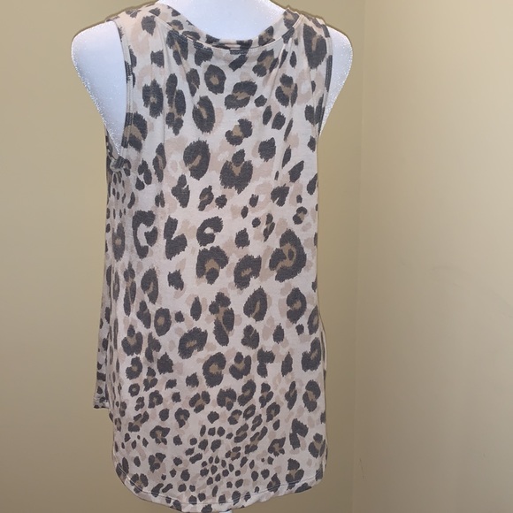 Sleeveless Animal Print T - Picture 2 of 3